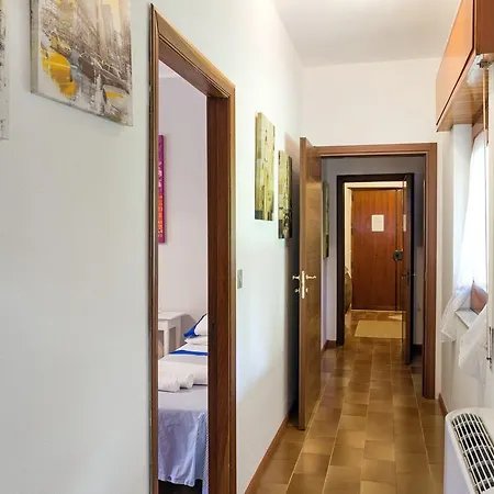 Giovanna Apartment Ragalna